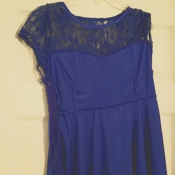 Dress - Picture 4 of 5